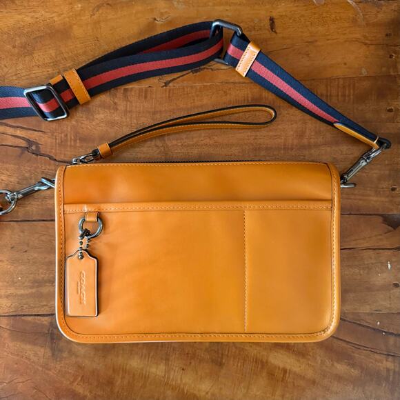 Coach Handbags - Coach Heritage Small Convertible Butterscotch Leather Crossbody Wristlet Bag